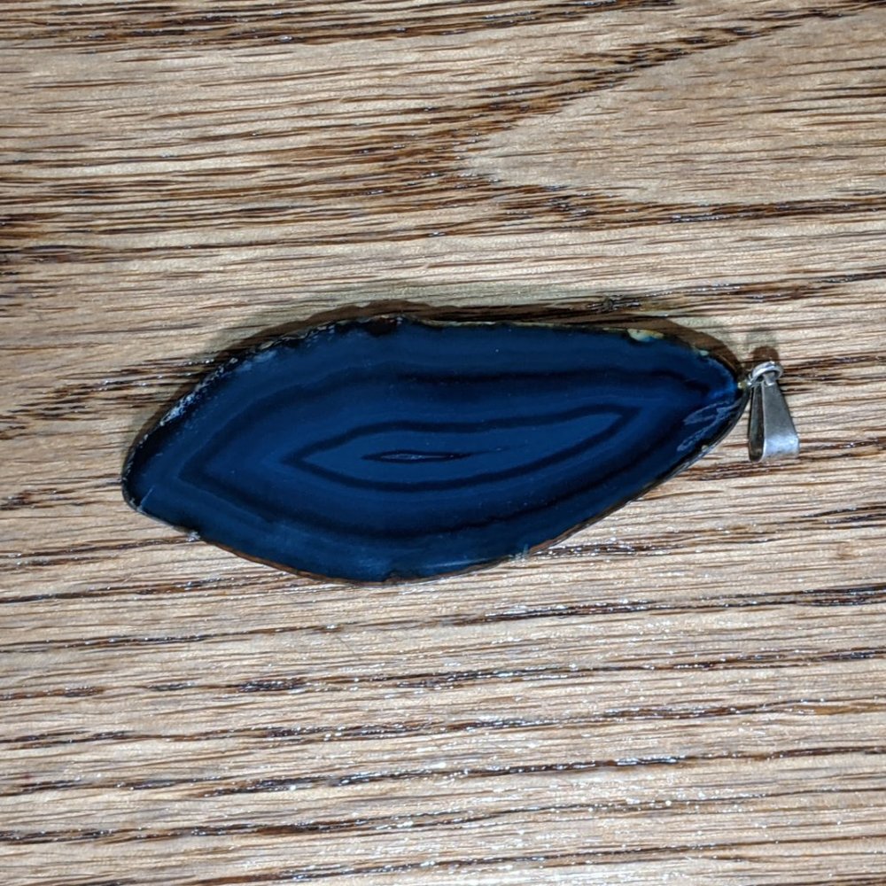Rocks and Gems Canada Agate Slice Pendant Blue Crystal Geode Stone Jewelry Gift